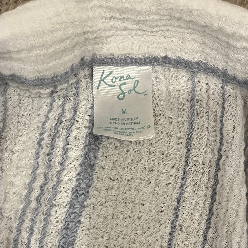 Kona Sol Casual White and Blue Striped Shirt - Picture 2 of 8